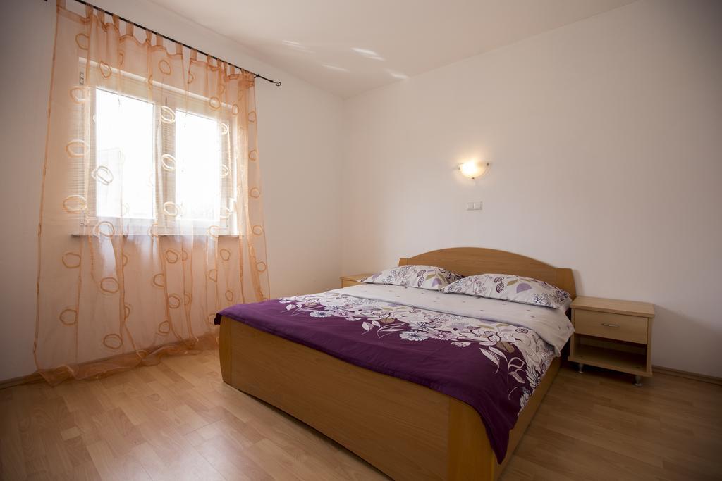Apartments Simona โลปาร์ ห้อง รูปภาพ